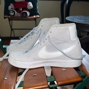 Nike Blazer Mid '77 PRM "Grey Fog/Light Smoke Grey/Grey Fog"